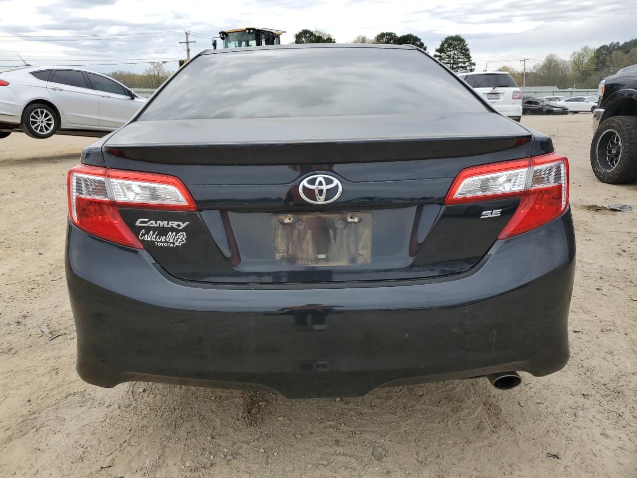 2013 TOYOTA CAMRY L - Image 6