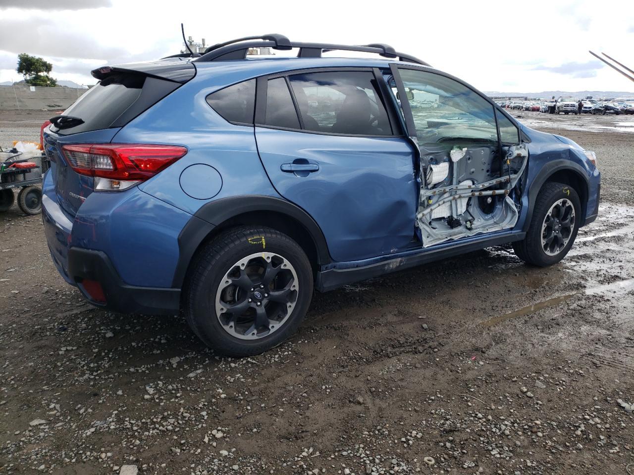 2021 SUBARU CROSSTREK - Фото 3