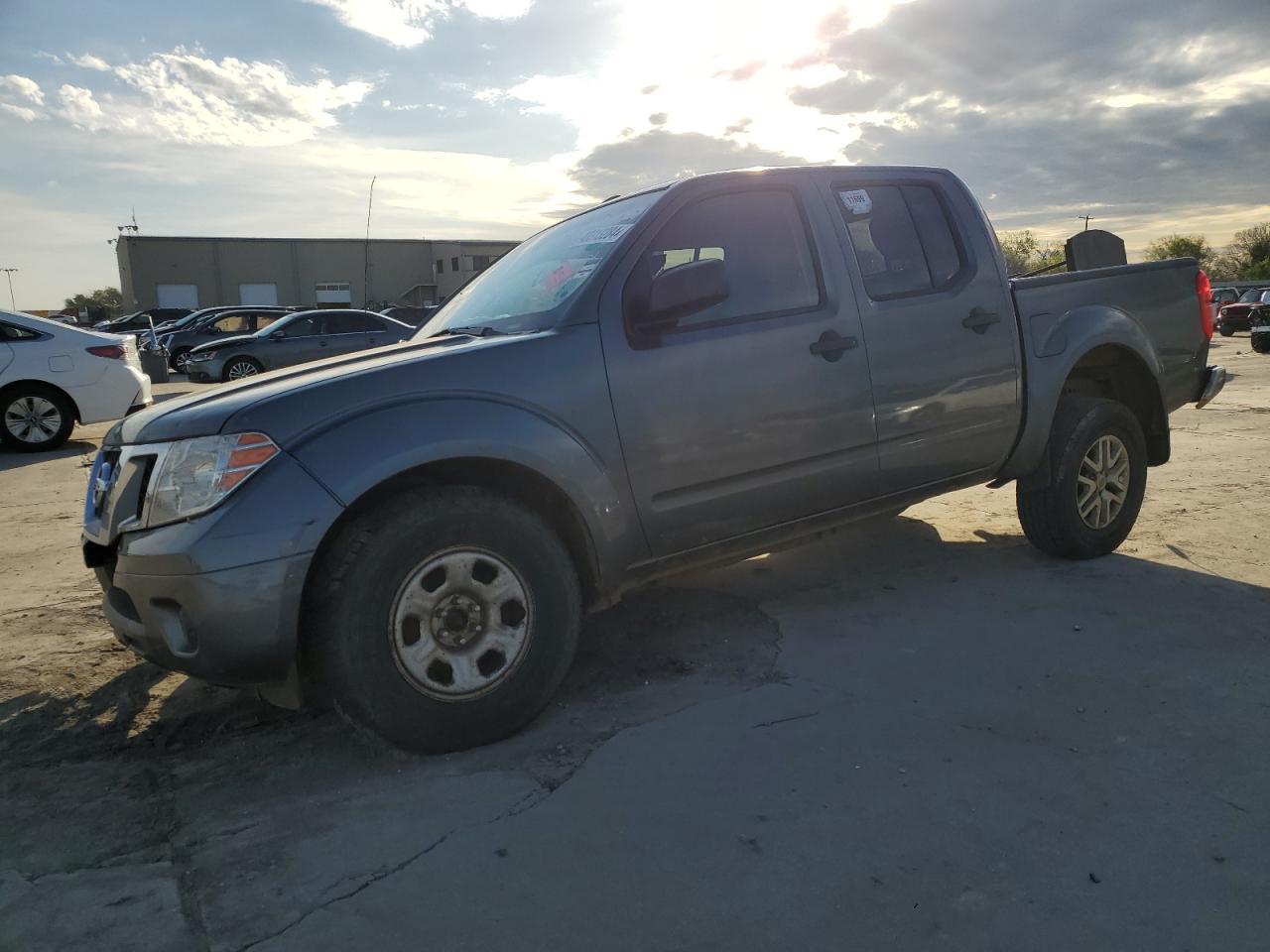 2017 NISSAN FRONTIER S
