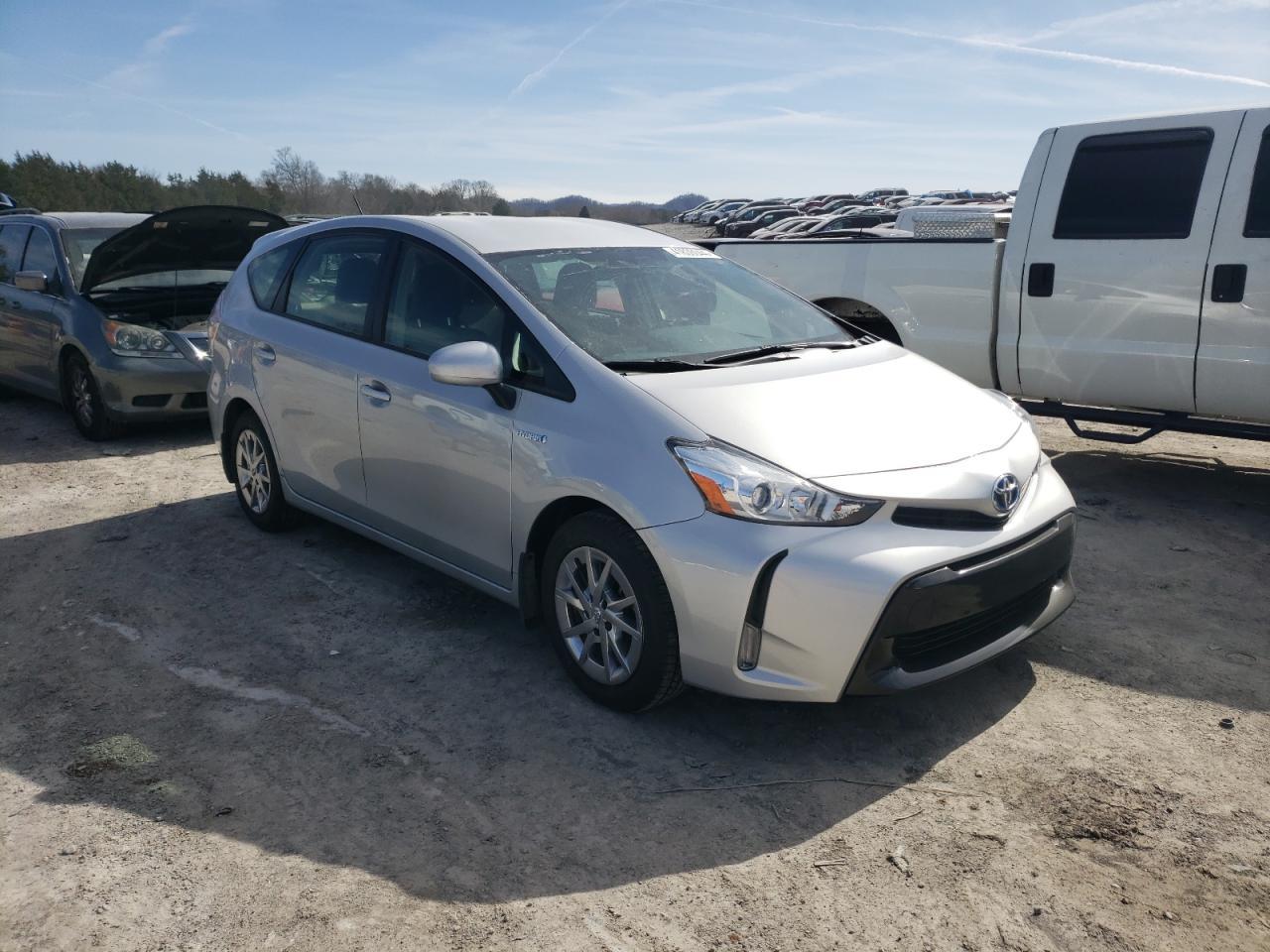 2017 TOYOTA PRIUS V - Фото 4