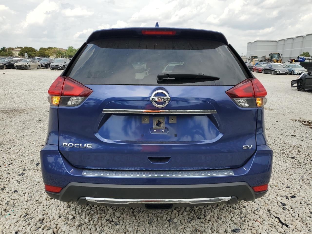 2018 NISSAN ROGUE S - Фото 6