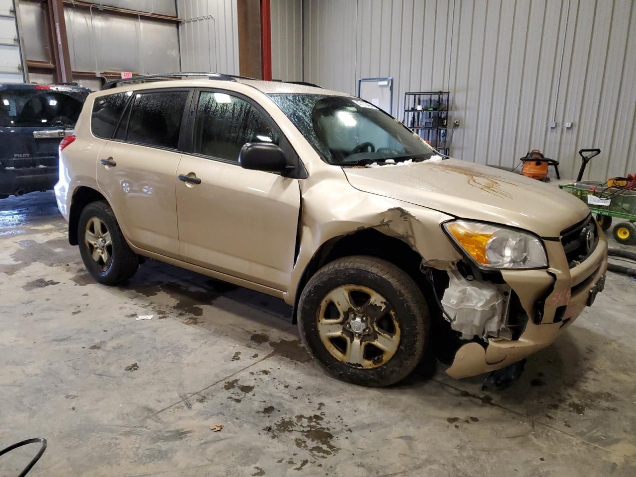 2011 TOYOTA RAV4 - Image 4