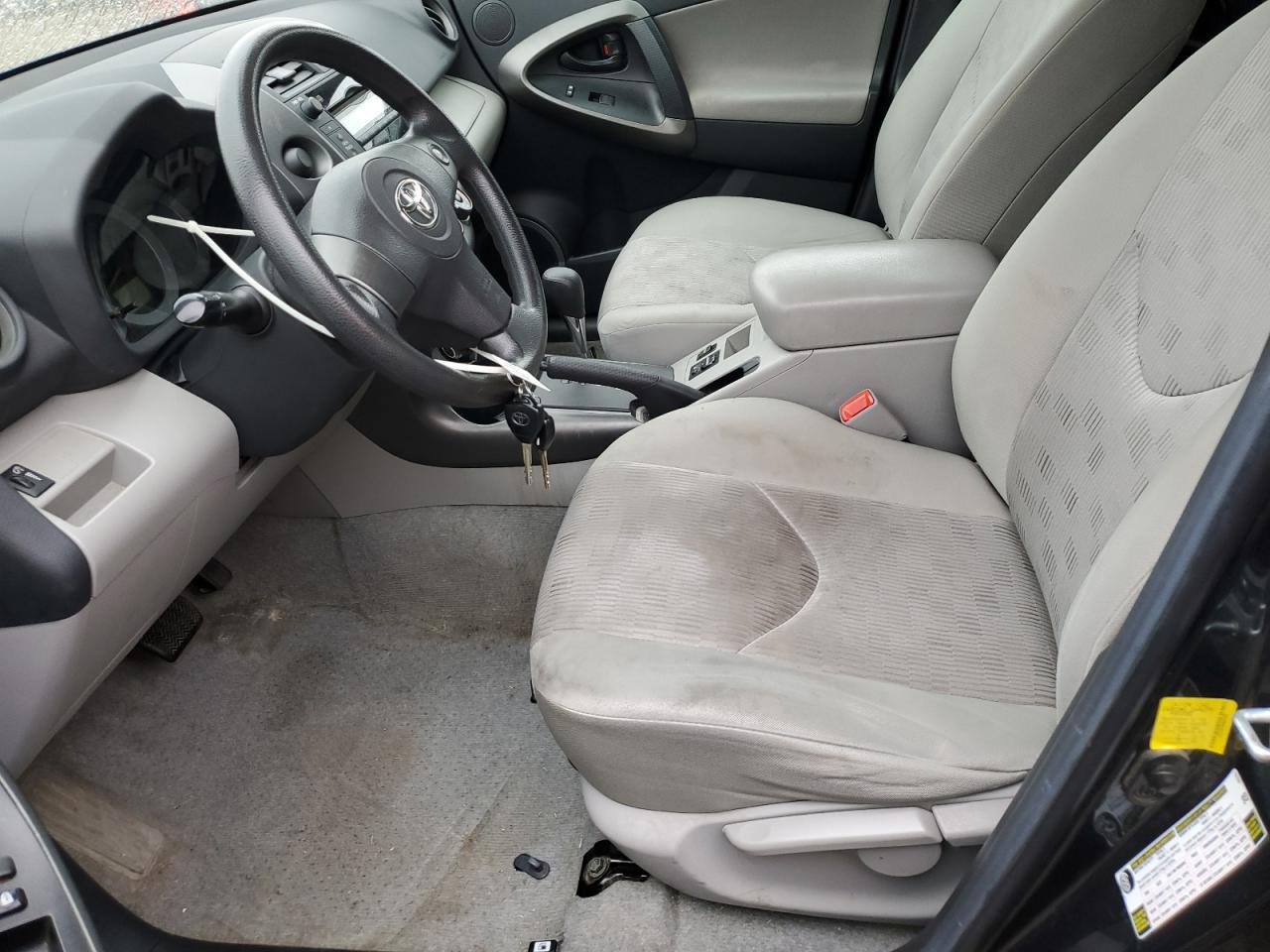 2011 TOYOTA RAV4 - Image 7