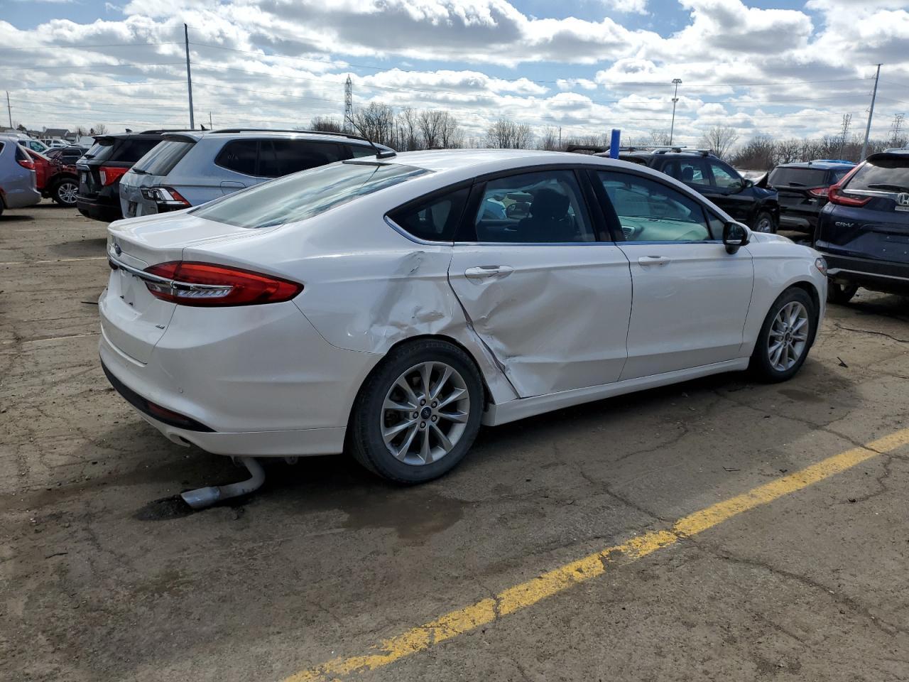 2017 FORD FUSION SE - Фото 3