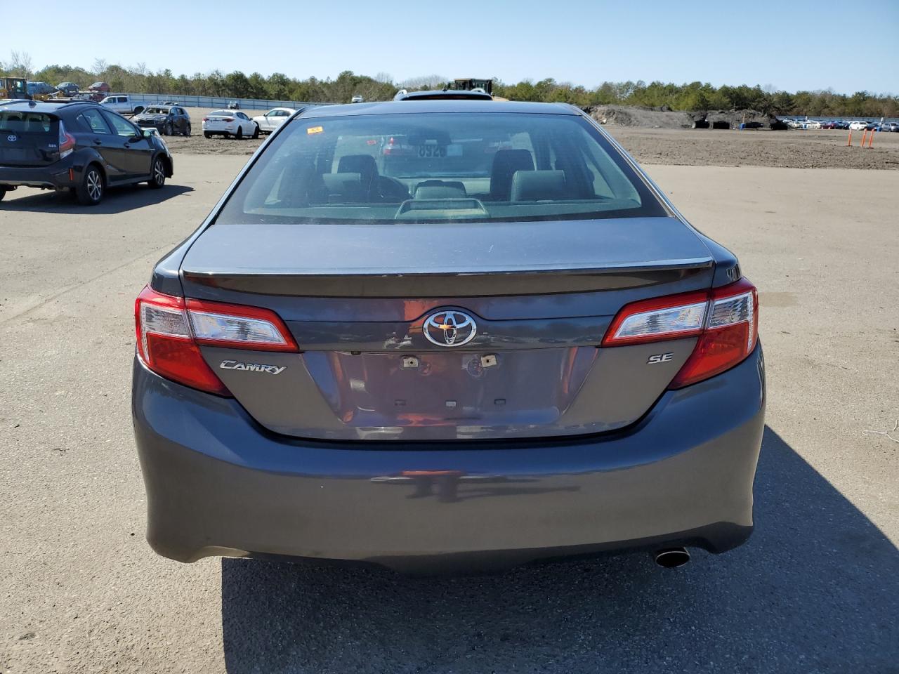 2014 TOYOTA CAMRY L - Фото 6