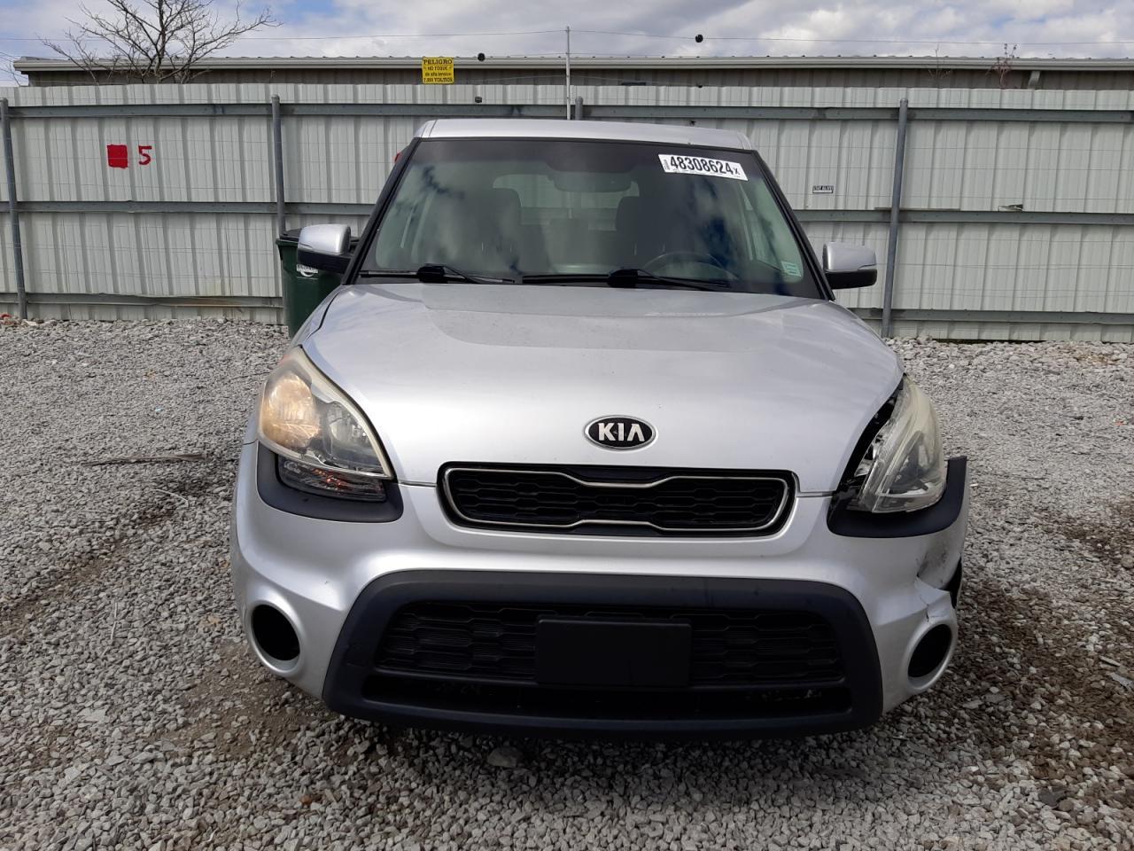 2013 KIA SOUL + - Image 5