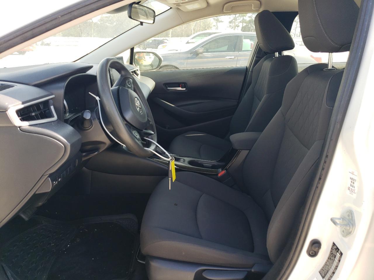 2020 TOYOTA COROLLA LE - Фото 7