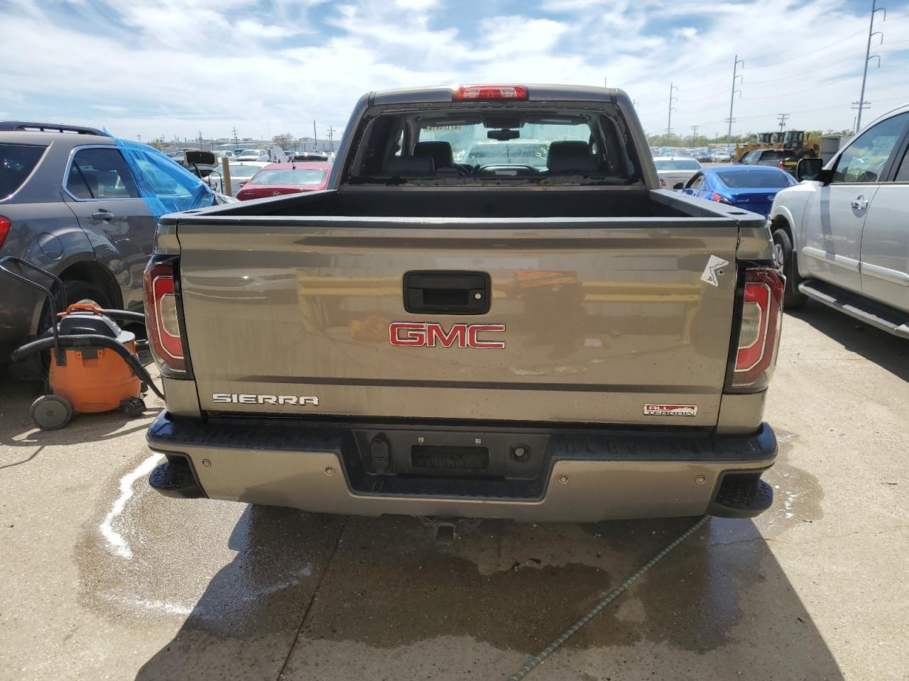 2017 GMC SIERRA K15 - Image 6