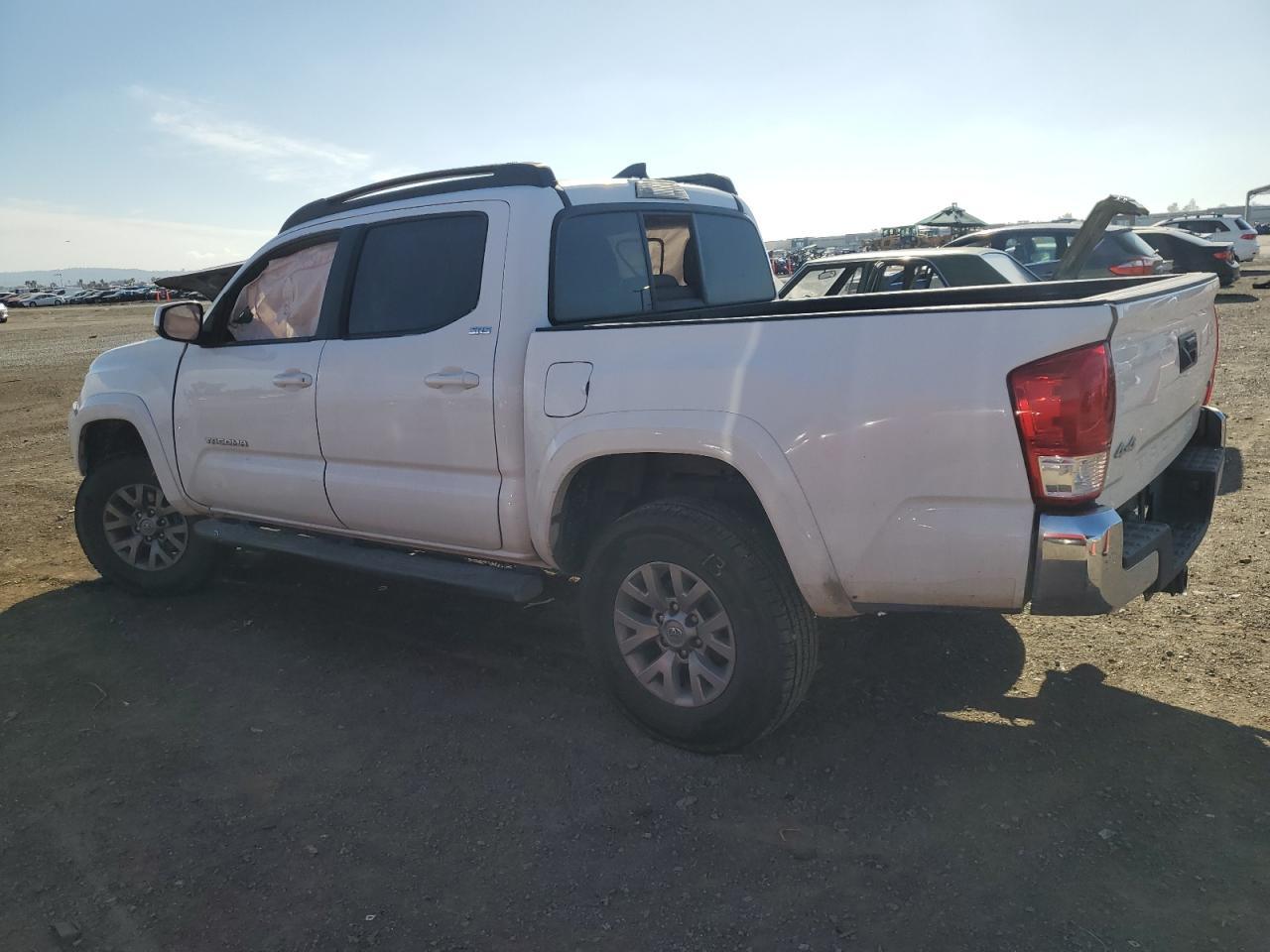 2017 TOYOTA TACOMA DOU - Фото 2
