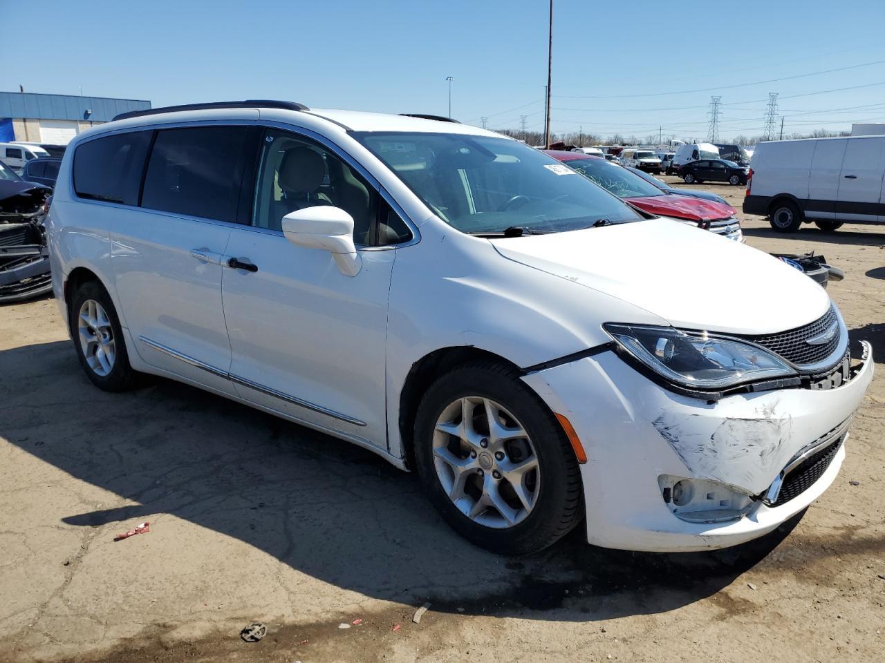 2017 CHRYSLER PACIFICA T - Image 4