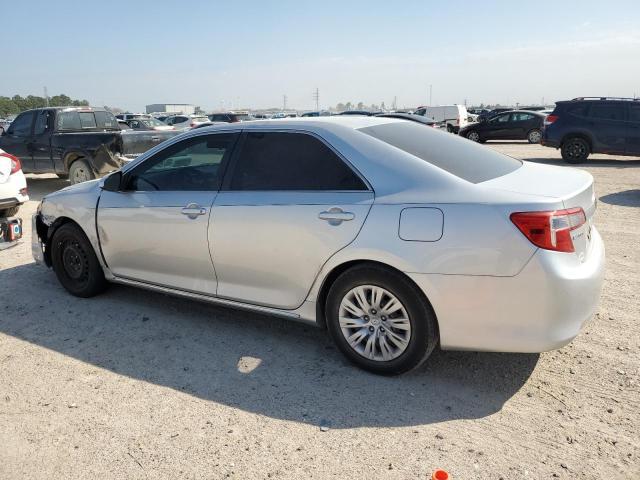 2012 Toyota Camry Base - Фото 2