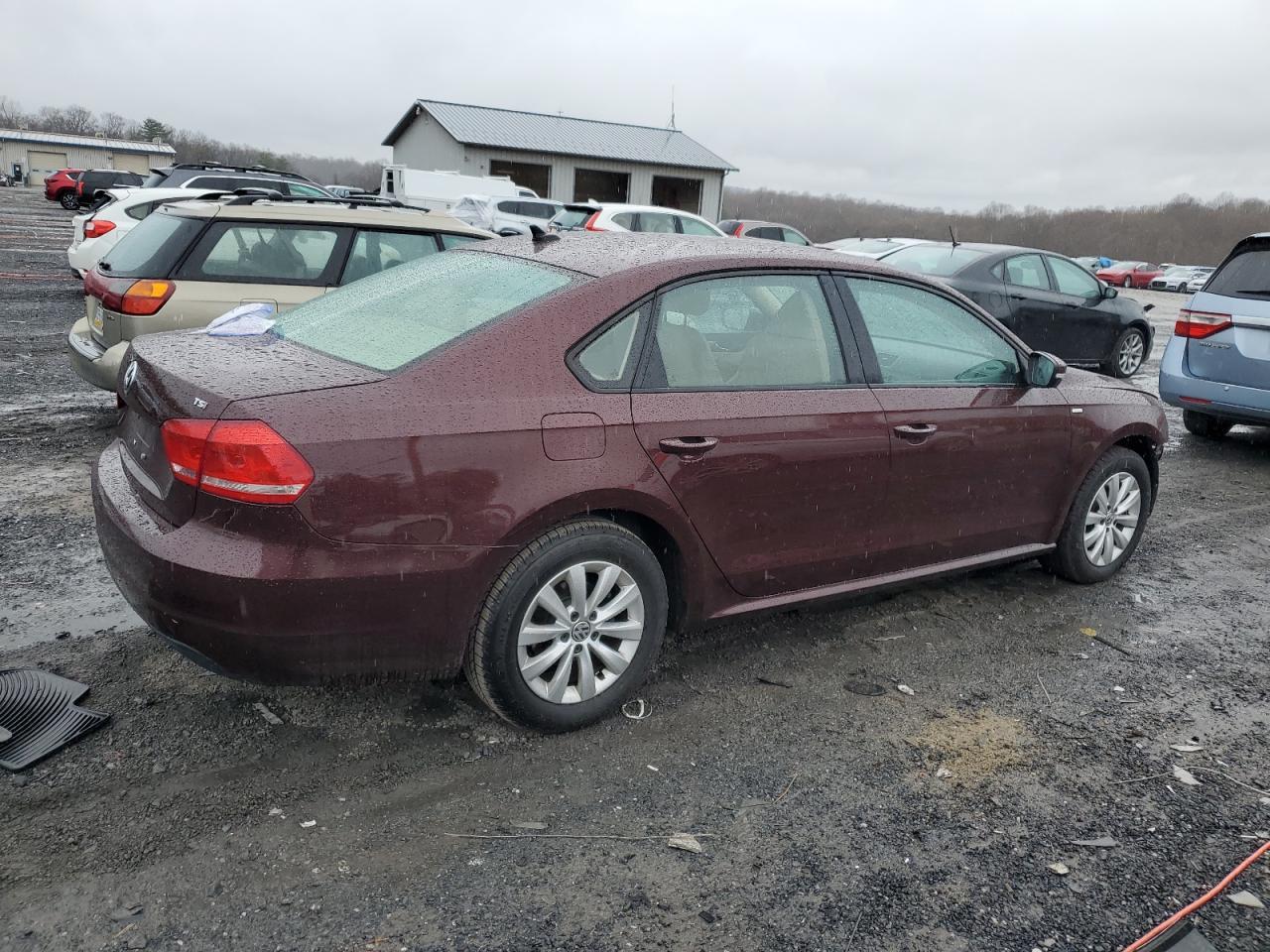 2014 VOLKSWAGEN PASSAT S - Image 3