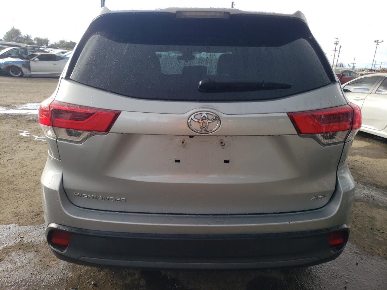 2018 TOYOTA HIGHLANDER - Фото 6