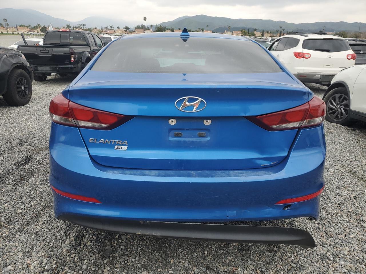 2017 HYUNDAI ELANTRA SE - Image 6