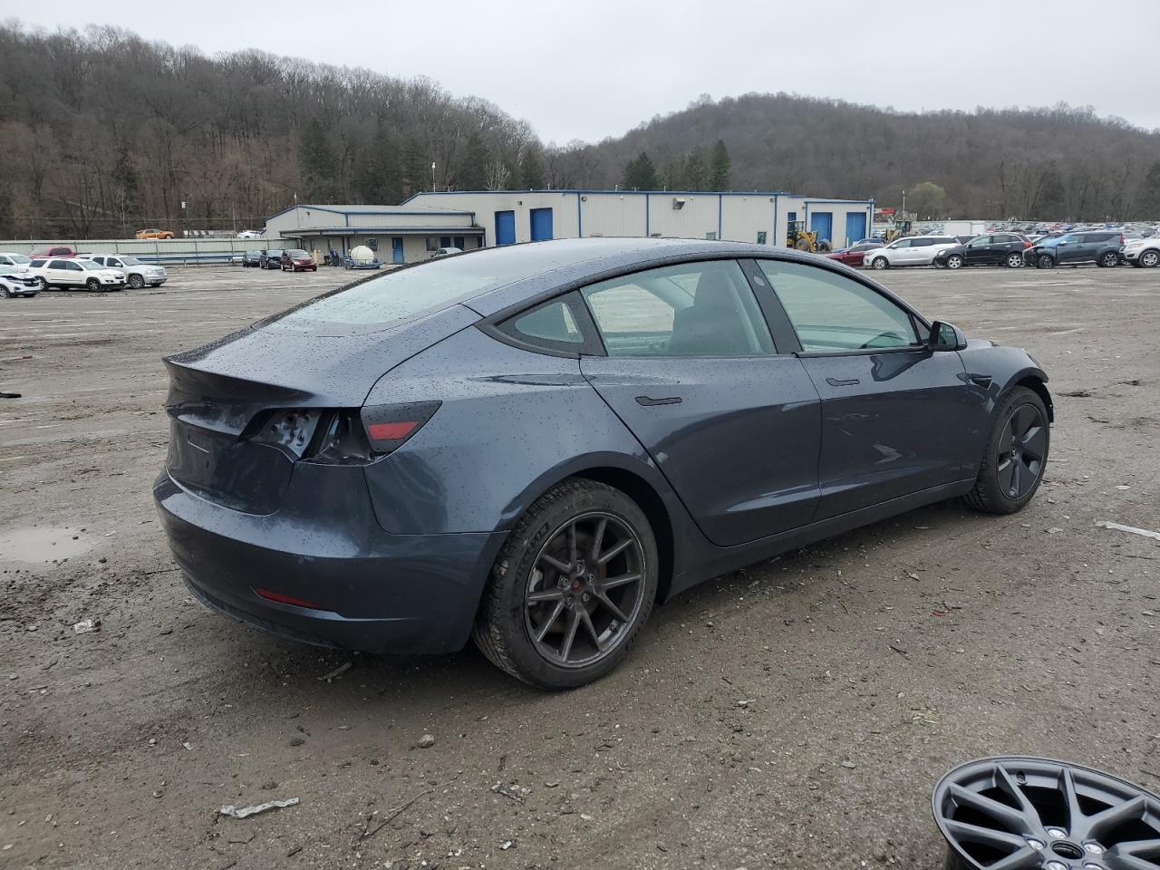2022 TESLA MODEL 3 - Image 3