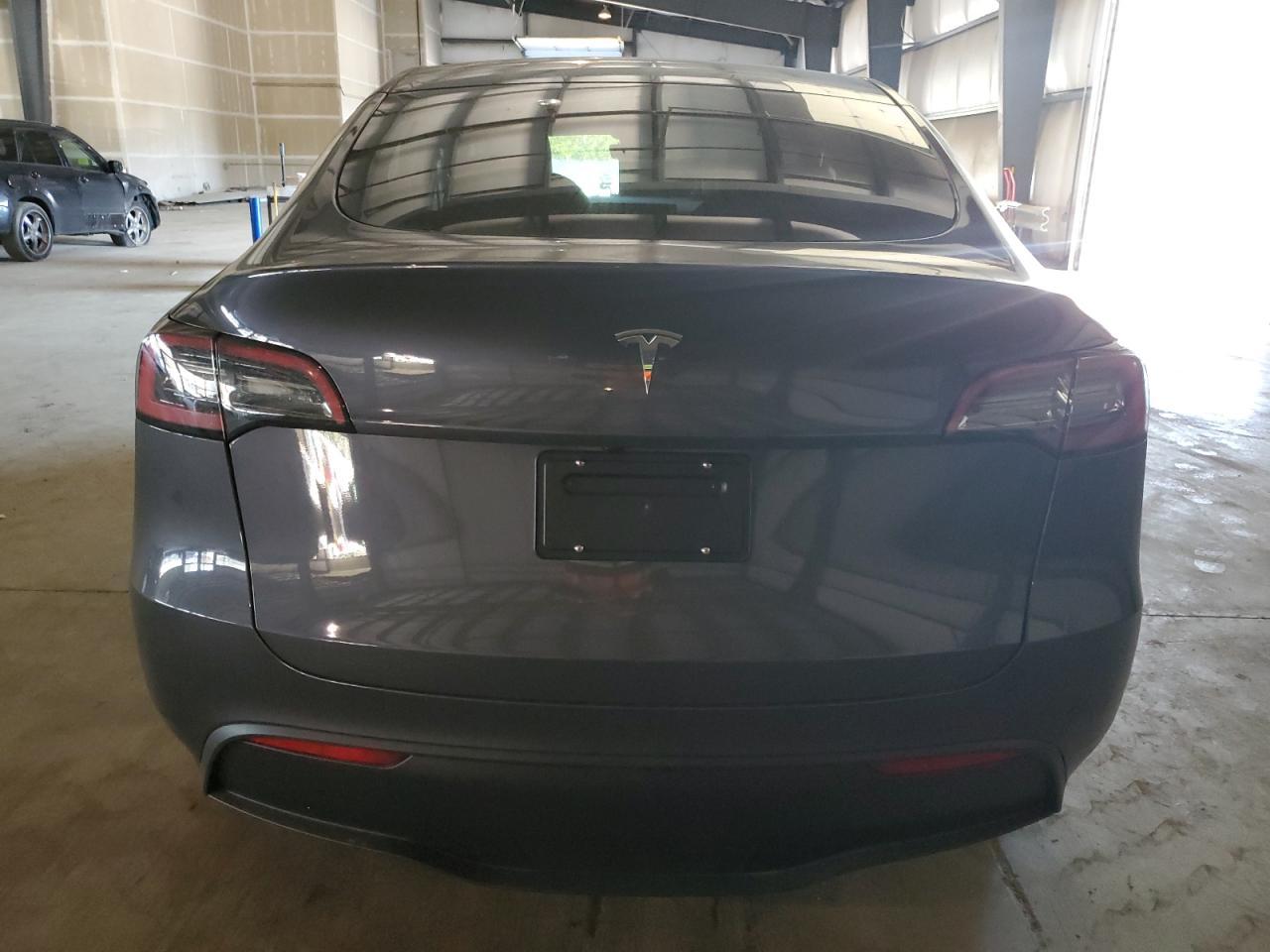 2023 TESLA MODEL Y - Фото 6