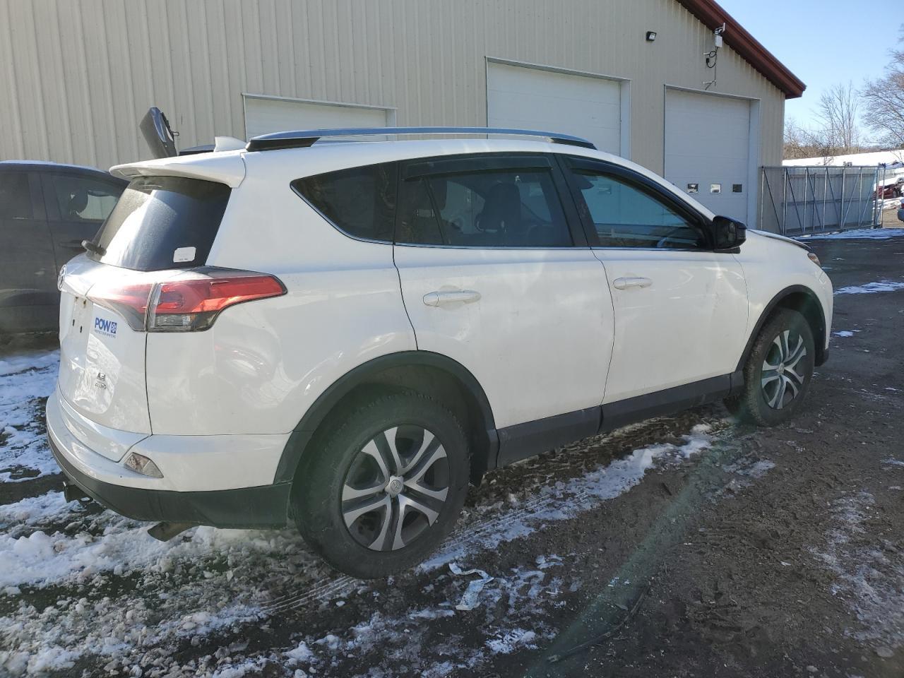 2017 TOYOTA RAV4 LE - Image 3