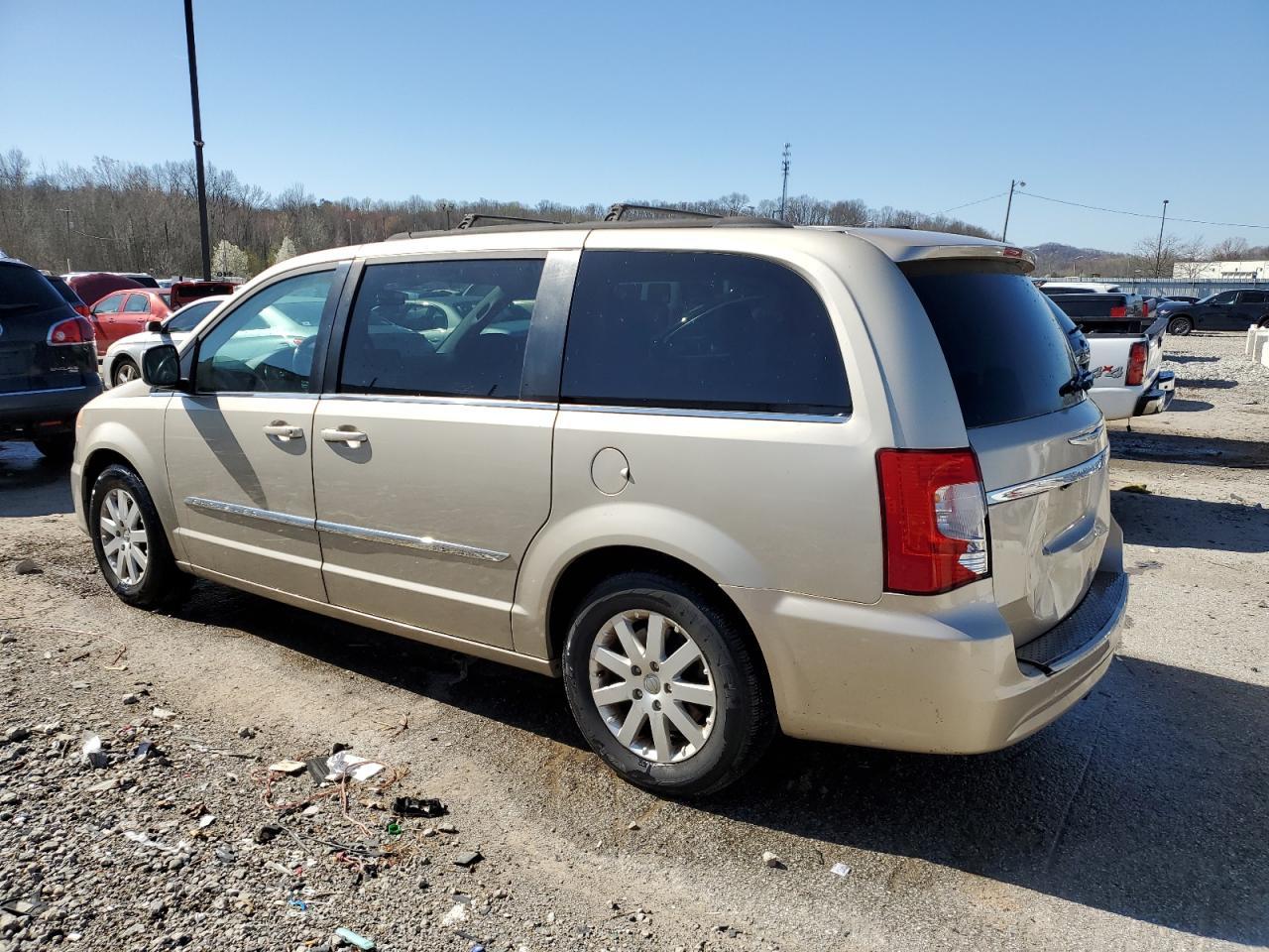 2014 CHRYSLER TOWN & COU - Фото 2