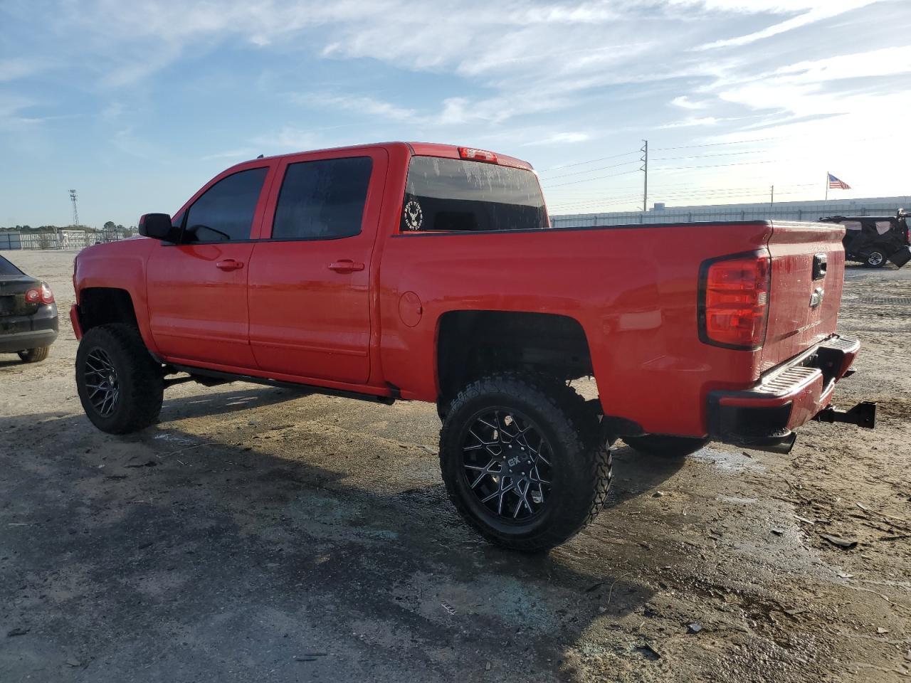 2018 CHEVROLET SILVERADO - Фото 2