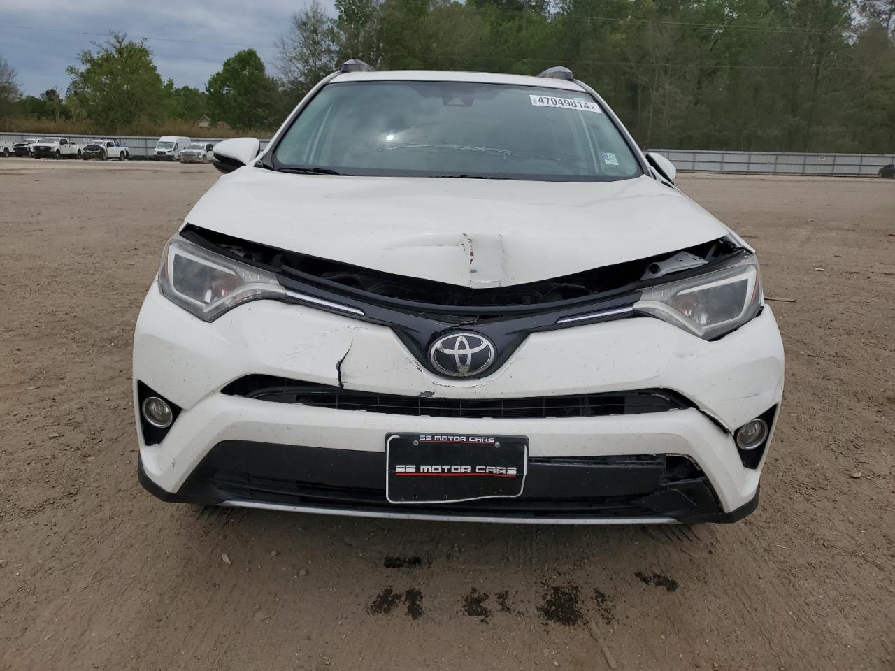 2017 TOYOTA RAV4 XLE - Image 5