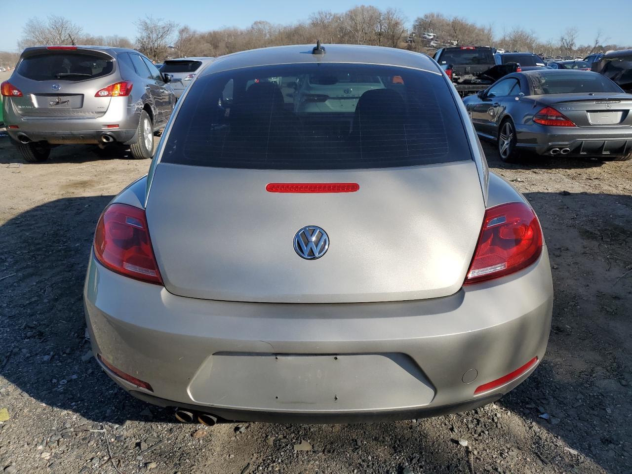 2012 VOLKSWAGEN BEETLE - Image 6