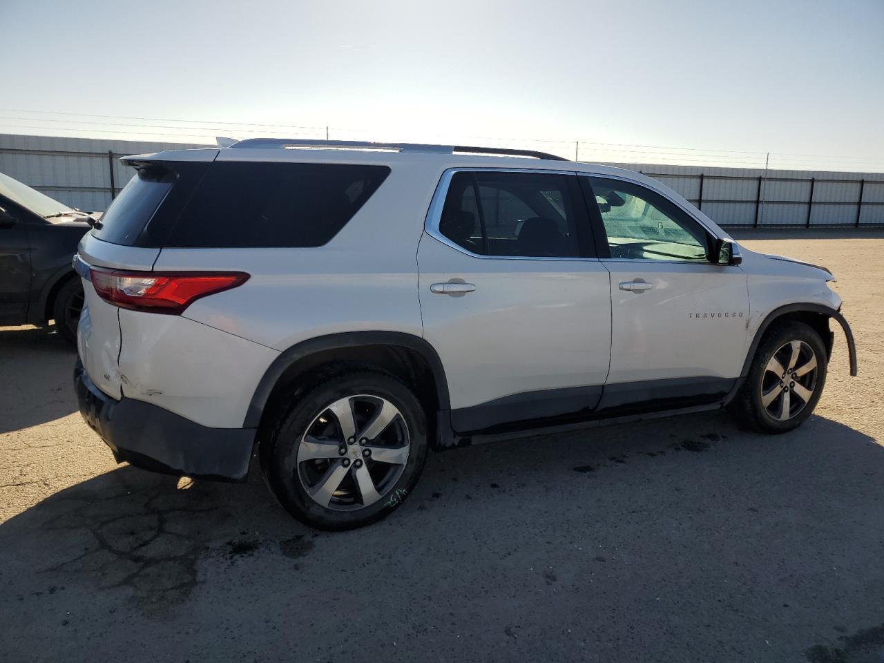 2018 CHEVROLET TRAVERSE L - Фото 3
