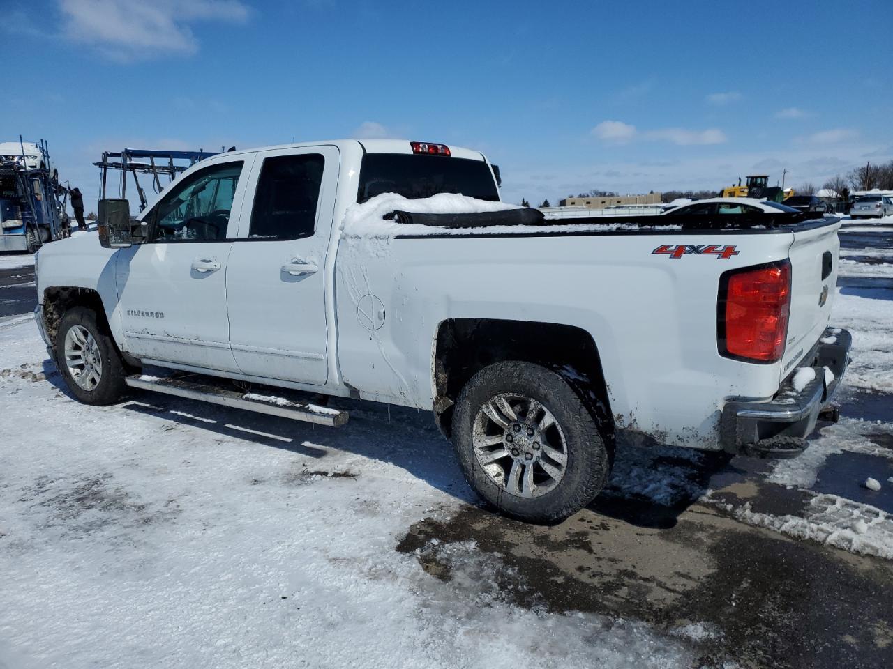 2017 CHEVROLET SILVERADO - Фото 2