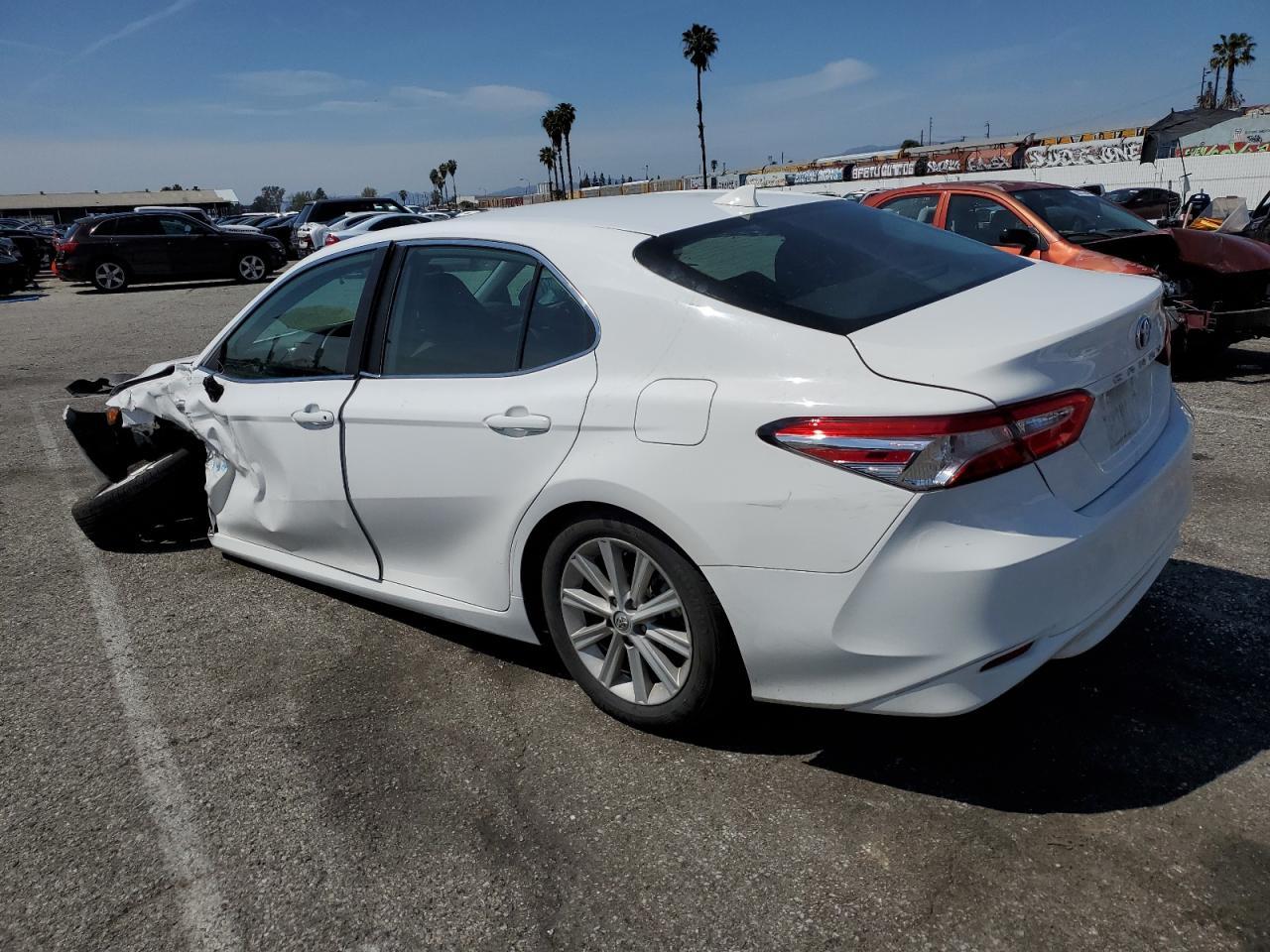 2019 TOYOTA CAMRY LE - Image 2