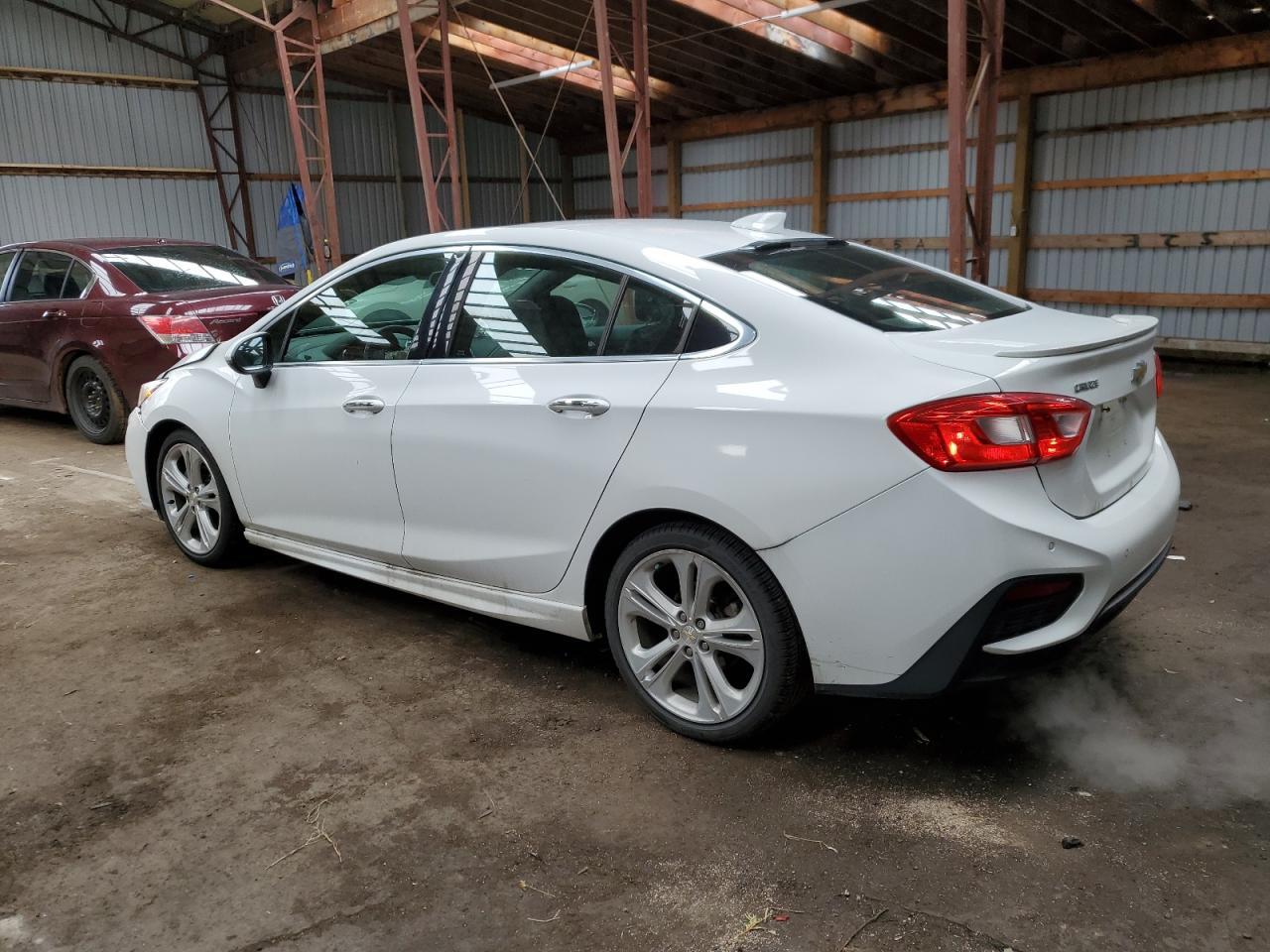 2016 CHEVROLET CRUZE PREM - Image 2