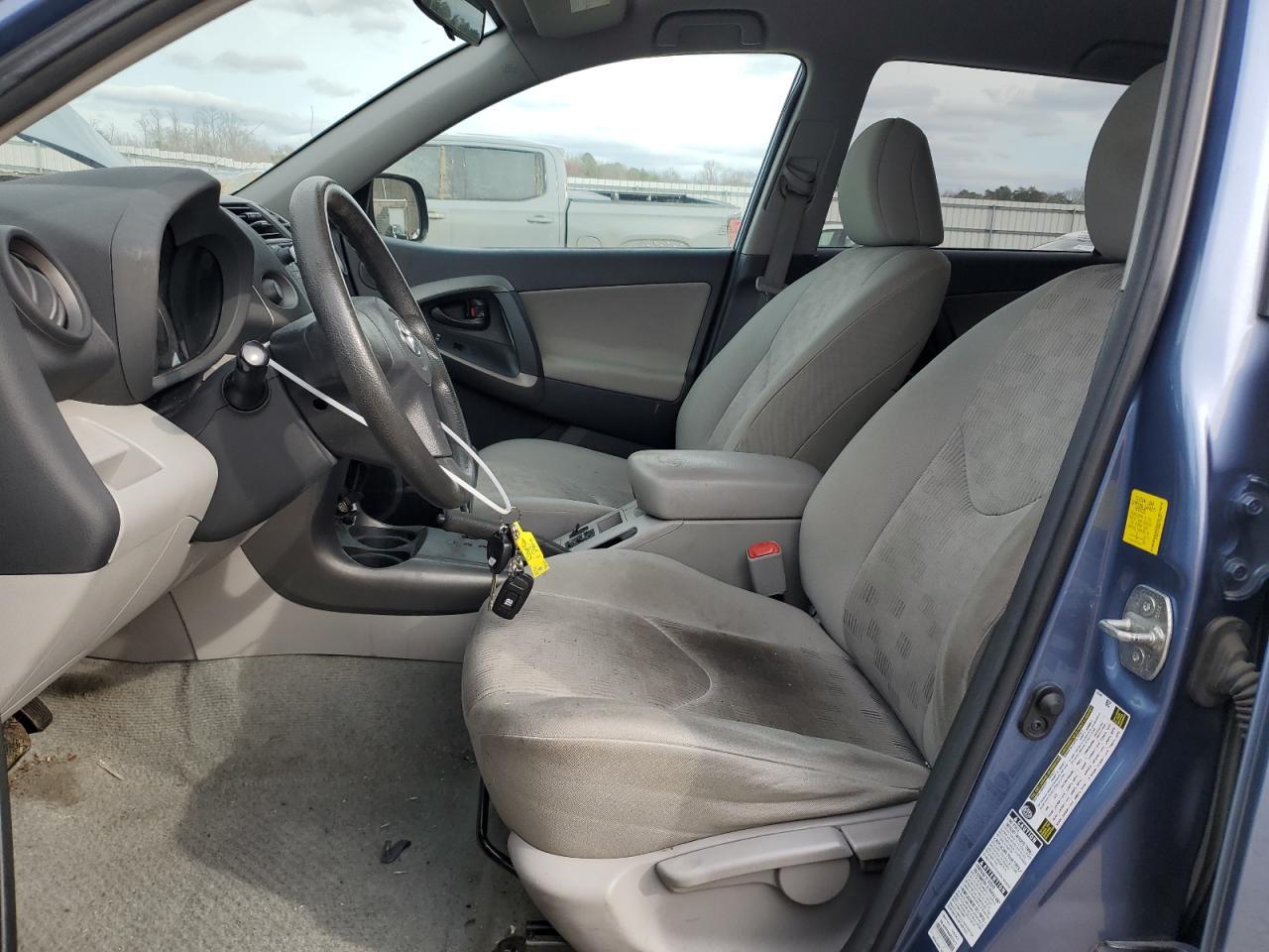 2011 TOYOTA RAV4 - Image 7