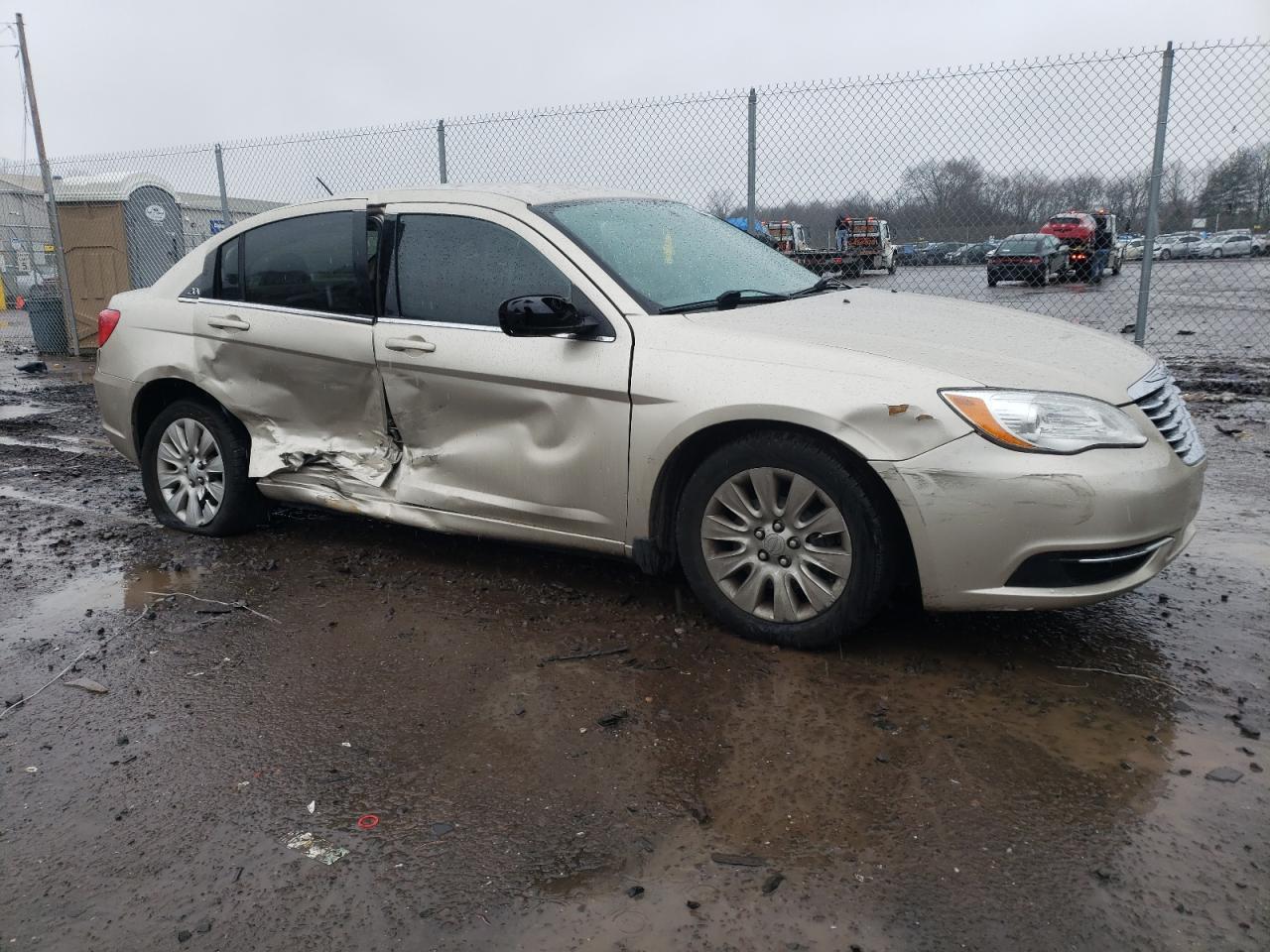 2013 CHRYSLER 200 LX - Фото 4