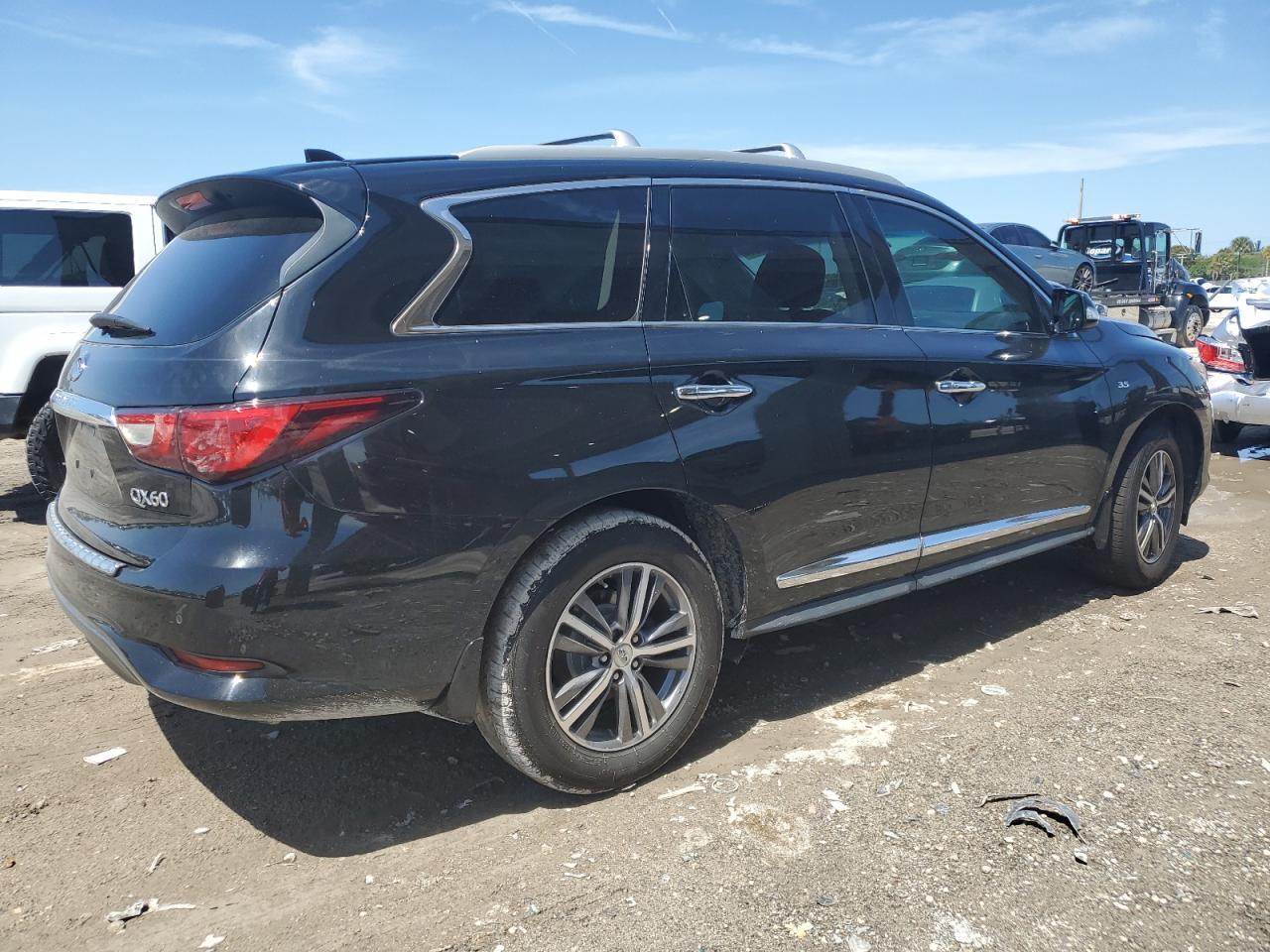 2016 INFINITI QX60 - Image 3