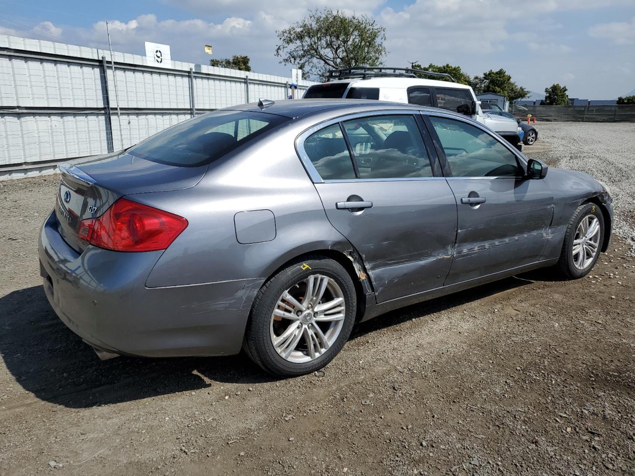 2012 INFINITI G37 BASE - Image 3