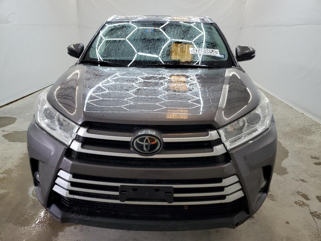 2019 TOYOTA HIGHLANDER - Image 5