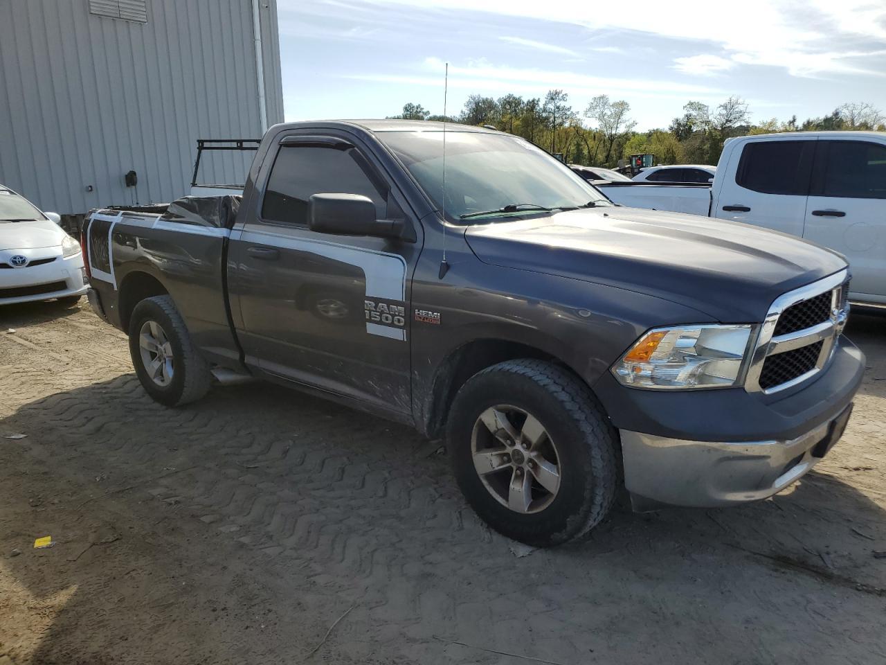 2015 RAM 1500 ST - Image 4
