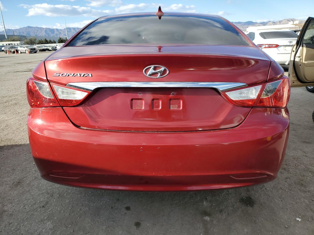 2011 HYUNDAI SONATA GLS - Image 6