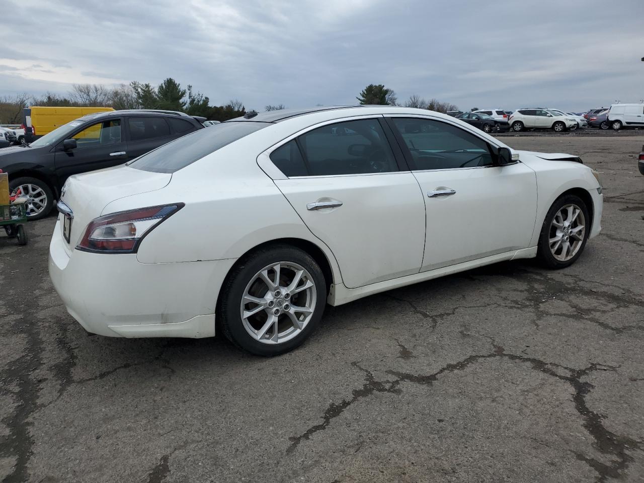 2013 NISSAN MAXIMA S - Фото 3
