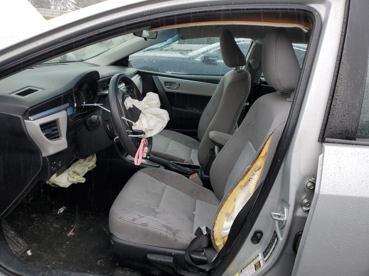 2015 TOYOTA COROLLA L - Фото 7