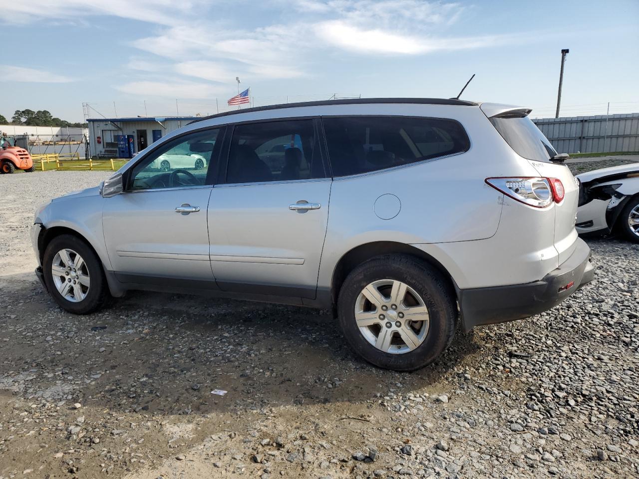 2012 CHEVROLET TRAVERSE L - Фото 2