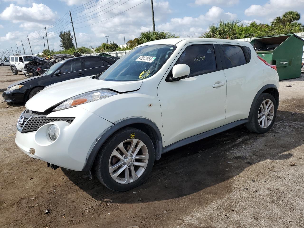 2011 NISSAN JUKE S