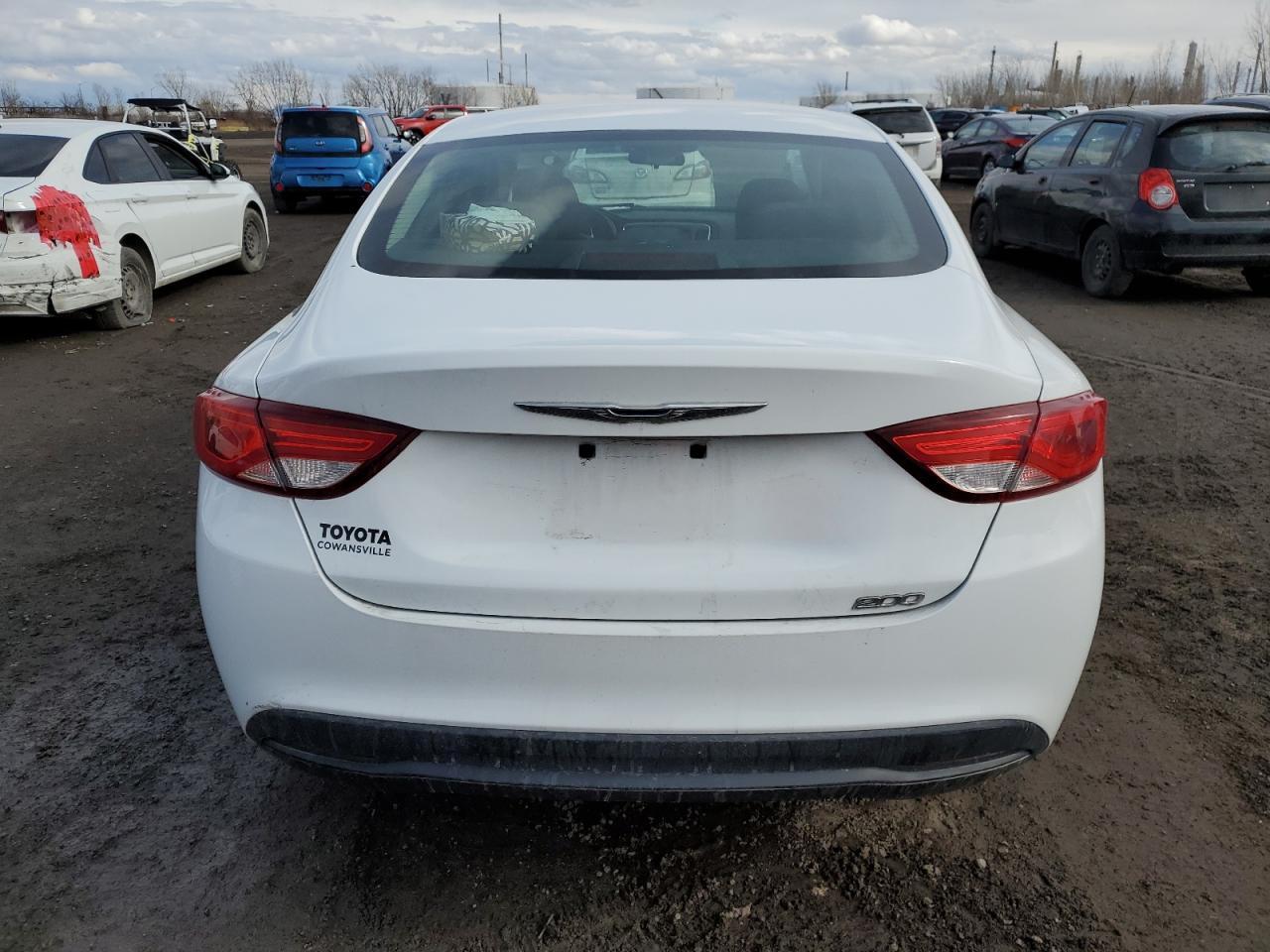 2015 CHRYSLER 200 LX - Image 6
