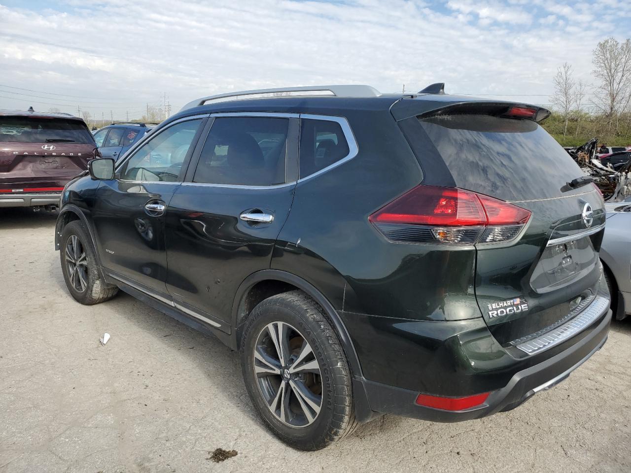 2018 NISSAN ROGUE SV H - Фото 2