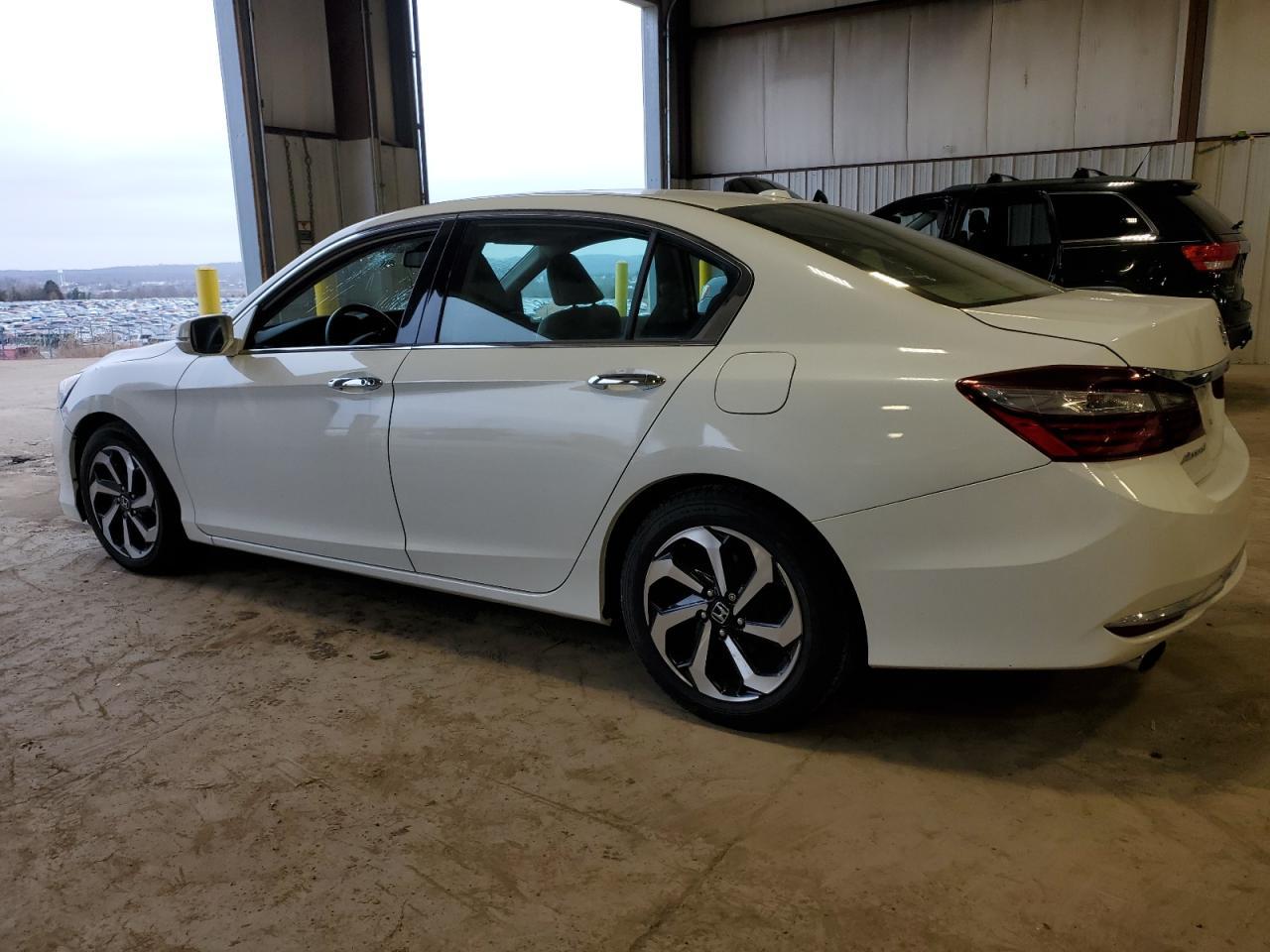 2016 HONDA ACCORD EXL - Image 2