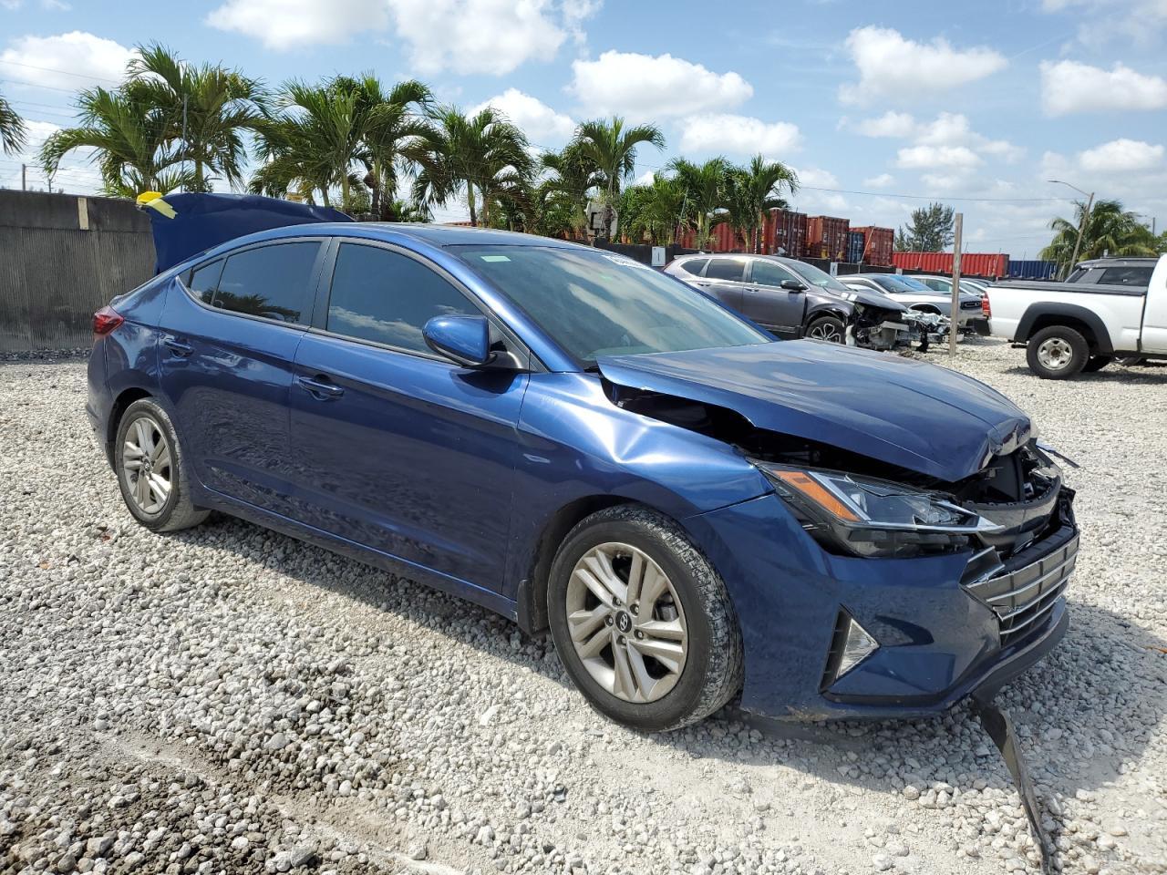 2019 HYUNDAI ELANTRA SE - Фото 4