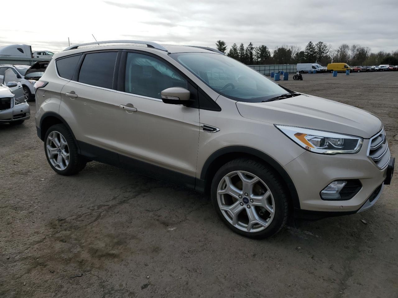 2017 FORD ESCAPE TIT - Image 4