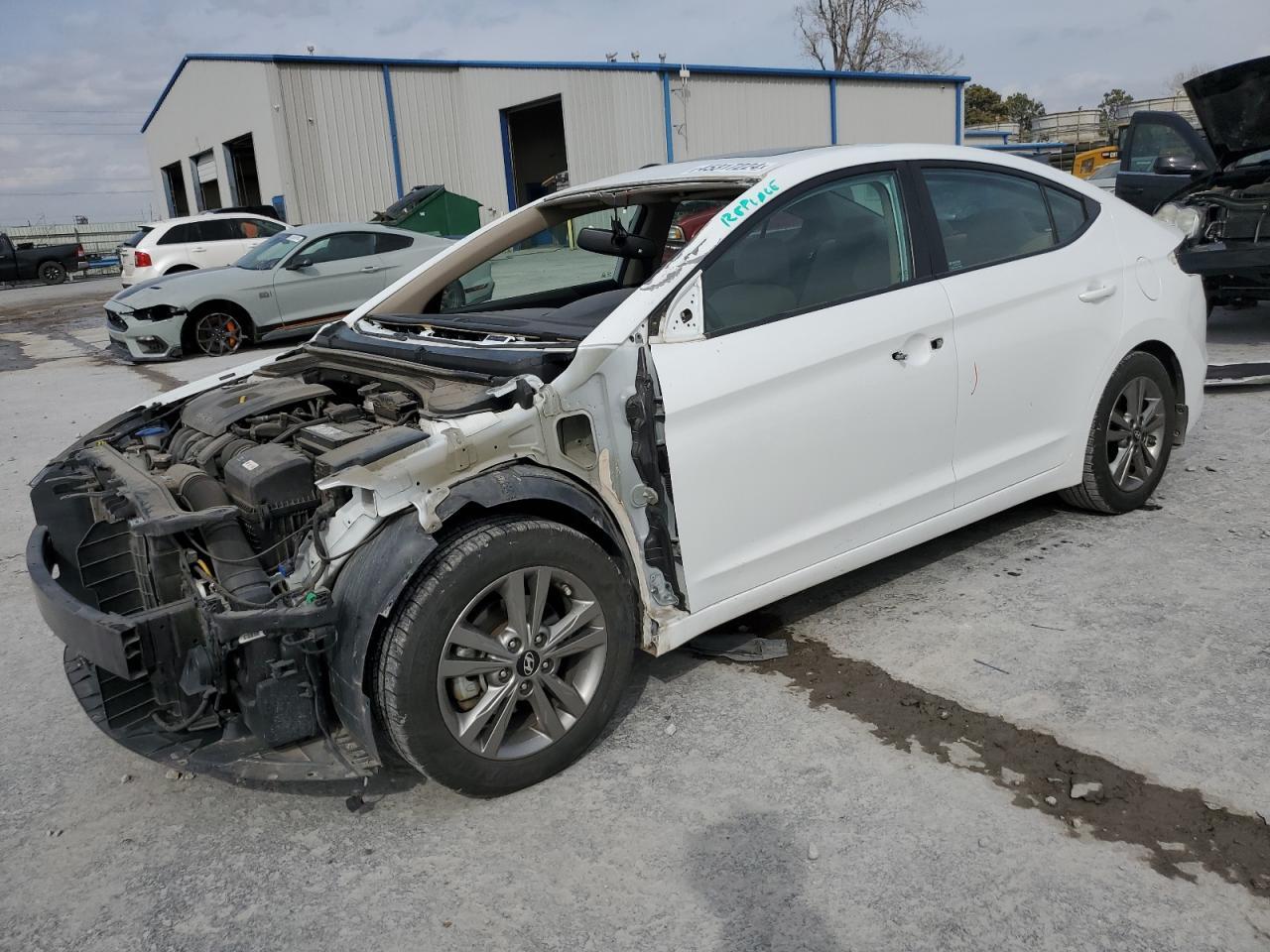 2018 HYUNDAI ELANTRA SE