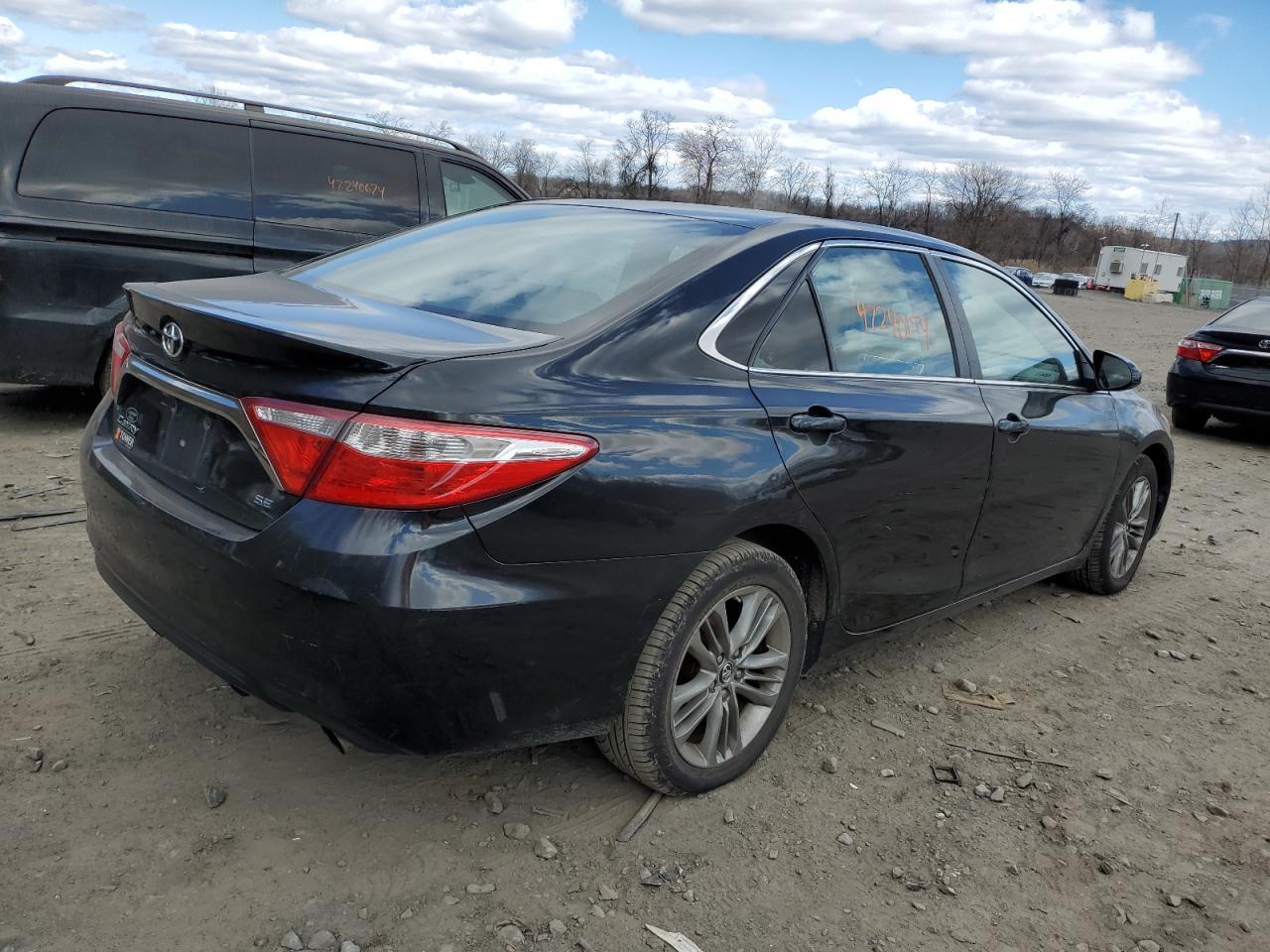 2016 TOYOTA CAMRY LE - Фото 3