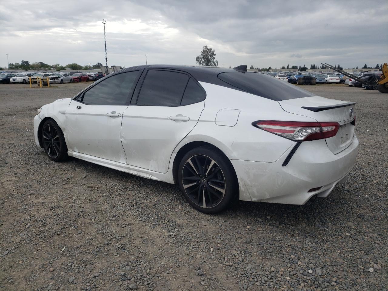 2019 TOYOTA CAMRY XSE - Фото 2