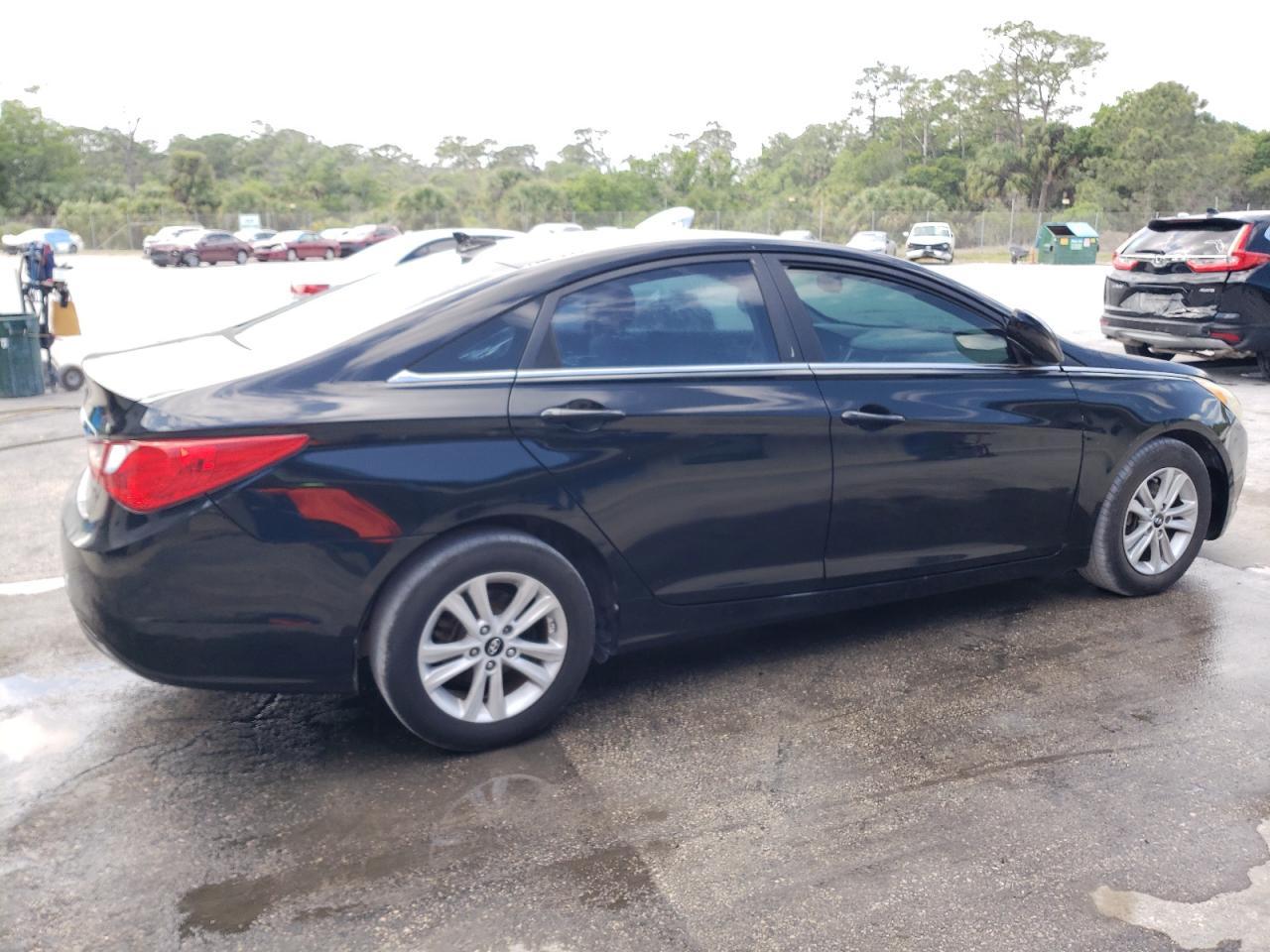 2013 HYUNDAI SONATA GLS - Image 3