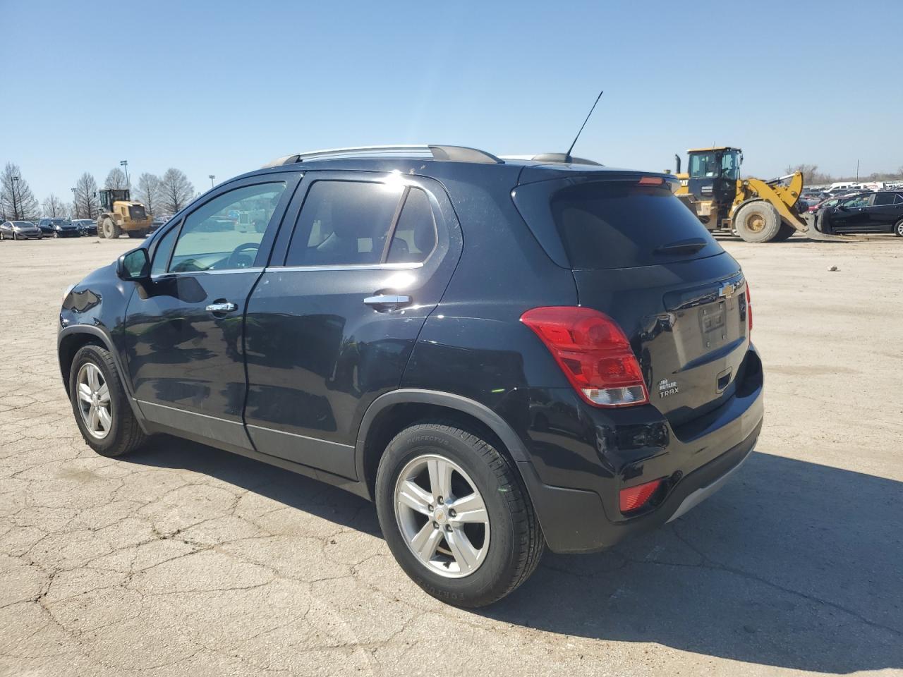 2019 CHEVROLET TRAX 1LT - Image 2
